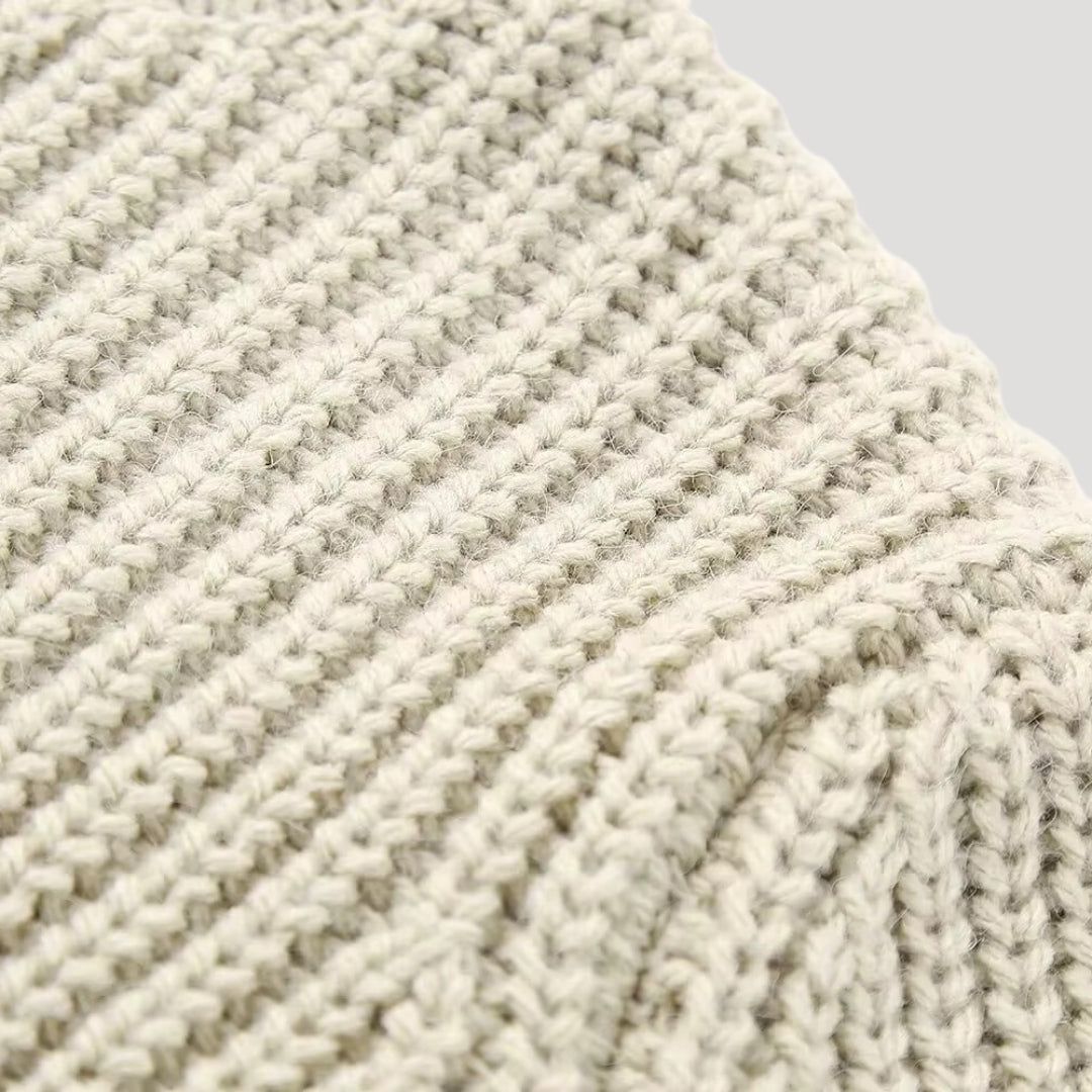 Gruby sweter z dzianiny – golf