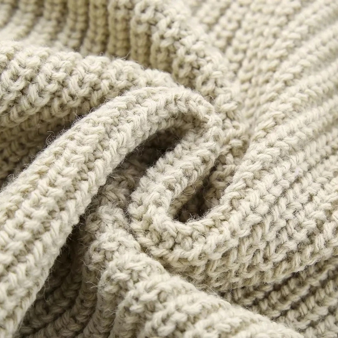 Gruby sweter z dzianiny – golf